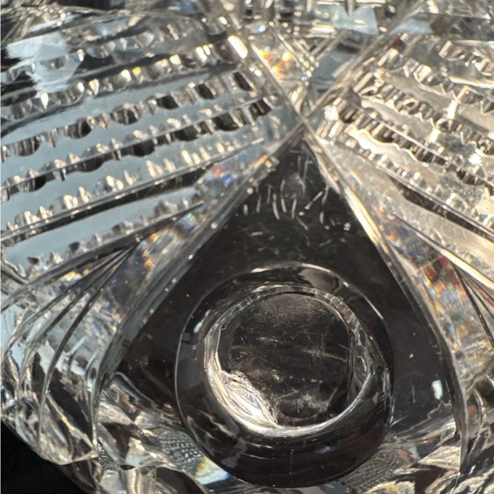 American Brilliant Cut Glass Bowl, 3 Footed, 8" Diam. 20C - Picture 6 of 6